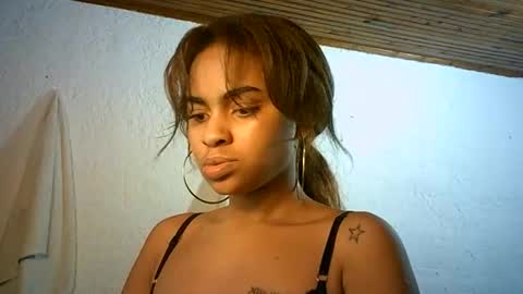 Snapshot of bellabeltra chatting on 4, 2, 2025 Bella online show from 4, 2, 2025