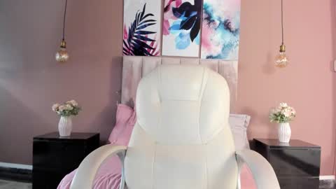 Snapshot of bellaclaiir chatting on 1, 2, 2025 Bella Clair online show from 1, 2, 2025