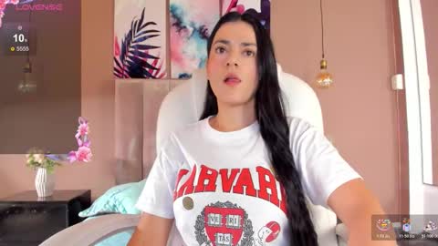 Snapshot of bellaclaiir chatting on 25, 11, 2025 Bella Clair online show from 25, 11, 2025