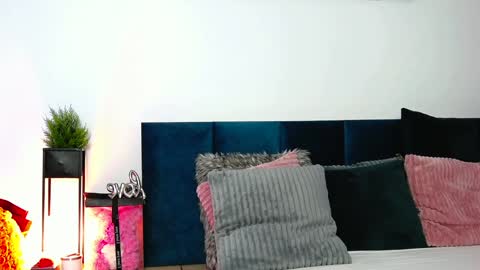 belladoyle online show from 17, 1, 2025