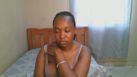 Bella online show from 11, 11, 2025