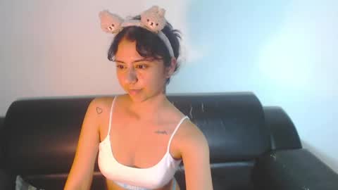 Snapshot of bellaluxxs chatting on 15, 5, 2026 MY NAME IS BELL online show from 15, 5, 2026