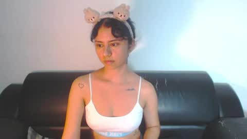 Snapshot of bellaluxxs chatting on 16, 5, 2026 MY NAME IS BELL online show from 16, 5, 2026