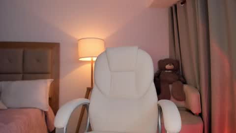 Bella Mia online show from 24, 10, 2025