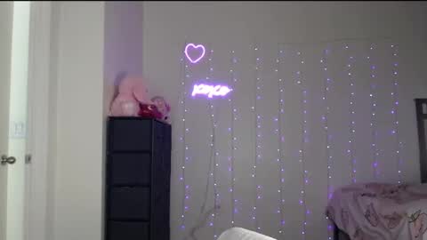 Bella Monroe online show from 23, 1, 2025