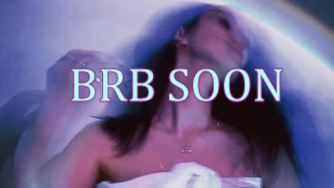 bellaparker_ online show from 15, 4, 2026