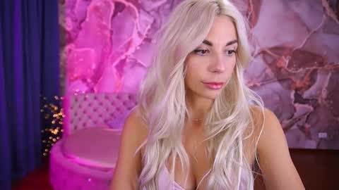 Snapshot of bellarayyy chatting on 20, 10, 2025 Bella online show from 20, 10, 2025