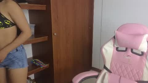 Snapshot of bellaroses__ chatting on 13, 6, 2026 Bella online show from 13, 6, 2026