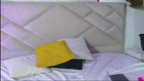 BellaRoux online show from 2, 3, 2026