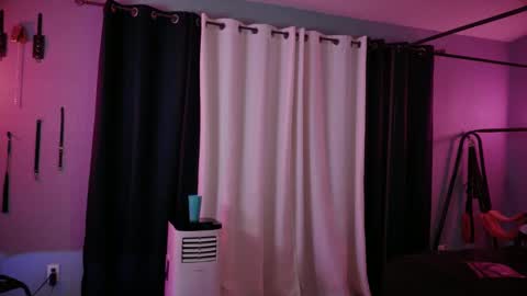 Bellaskeykeeper online show from 20, 4, 2026