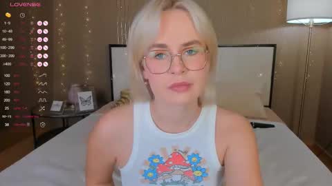 Bella online show from 19, 9, 2025