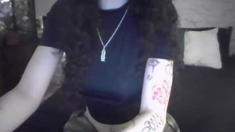 Snapshot of bellaxlauren chatting on 4, 2, 2026 bellaxlauren online show from 4, 2, 2026