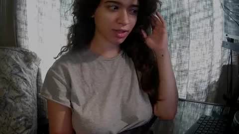 Snapshot of belleisaprincess chatting on 8, 8, 2026 belle online show from 8, 8, 2026