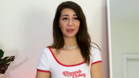 Snapshot of belleskye chatting on 17, 4, 2026 Belle online show from 17, 4, 2026