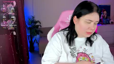 LinaBoo online show from 13, 11, 2025