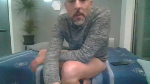 Snapshot of benbare13 chatting on 6, 1, 2025 benbare13 online show from 6, 1, 2025