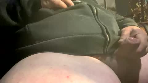 Snapshot of bendar22 chatting on 8, 2, 2026 Lucky Cucmber online show from 8, 2, 2026