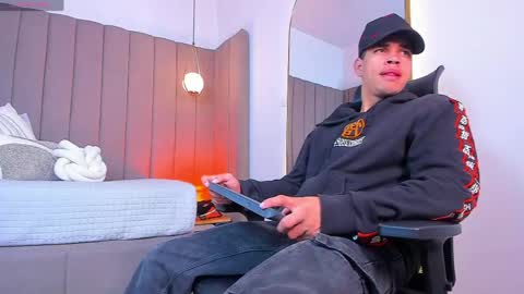 BENJAMIN online show from 22, 5, 2026