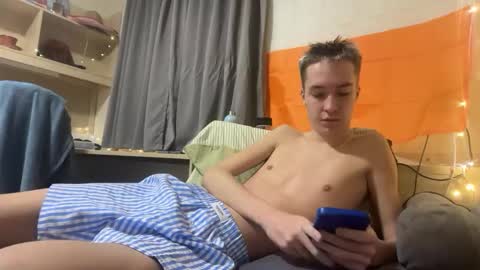 benji_j8 online show from 4, 3, 2026