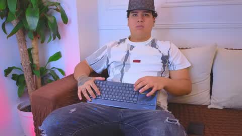 bennett_alejoo online show from 2, 4, 2026