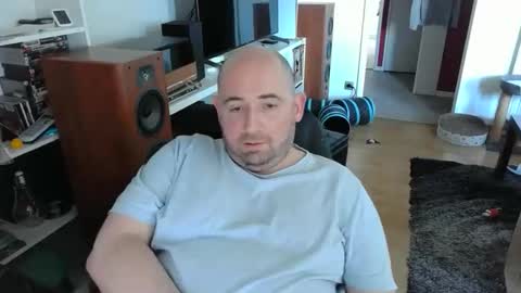 Snapshot of bennn54 chatting on 21, 4, 2026 Ben online show from 21, 4, 2026