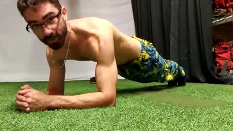 Snapshot of benny_boy95 chatting on 6, 10, 2025 benny_boy95 online show from 6, 10, 2025