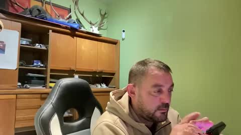 benochau online show from 2, 4, 2026