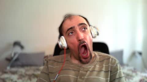 Snapshot of bentish chatting on 24, 7, 2026 bentish online show from 24, 7, 2026