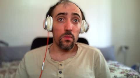 Snapshot of bentish chatting on 9, 8, 2026 bentish online show from 9, 8, 2026