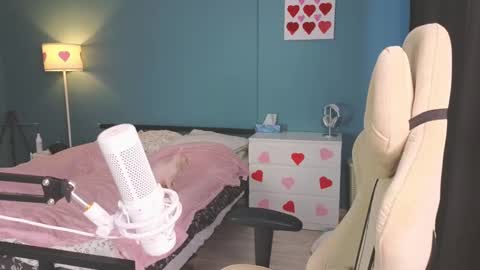 Snapshot of benty_bunny chatting on 18, 2, 2025 Alice online show from 18, 2, 2025