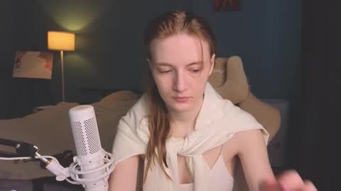 Snapshot of benty_bunny chatting on 15, 10, 2025 Alice online show from 15, 10, 2025