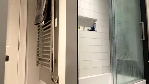 benz10001 online show from 4, 11, 2025