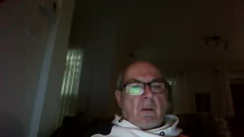 Snapshot of bernard1102 chatting on 10, 12, 2024 bernard1102 online show from 10, 12, 2024