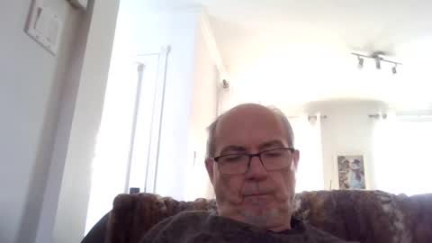 Snapshot of bernard1102 chatting on 15, 12, 2024 bernard1102 online show from 15, 12, 2024