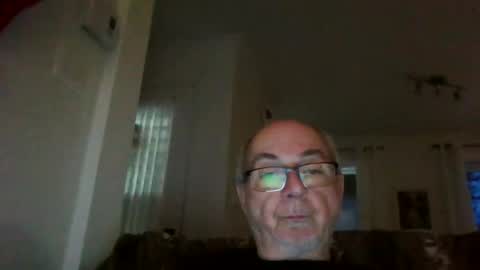 Snapshot of bernard1102 chatting on 20, 12, 2024 bernard1102 online show from 20, 12, 2024