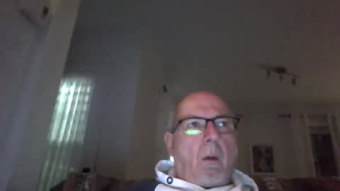 Snapshot of bernard1102 chatting on 14, 1, 2025 bernard1102 online show from 14, 1, 2025