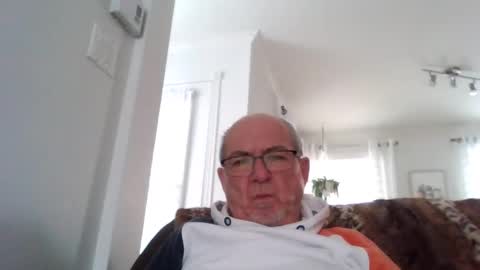 Snapshot of bernard1102 chatting on 23, 1, 2025 bernard1102 online show from 23, 1, 2025