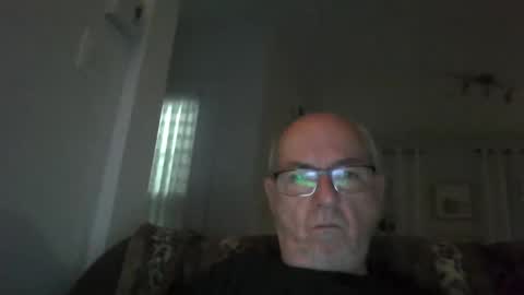 Snapshot of bernard1102 chatting on 9, 9, 2025 bernard1102 online show from 9, 9, 2025