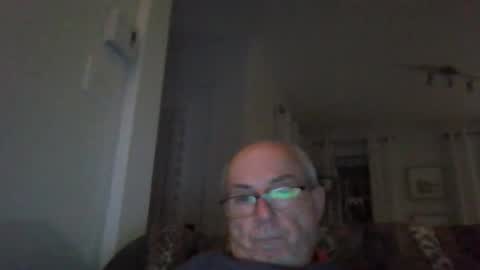 Snapshot of bernard1102 chatting on 23, 9, 2025 bernard1102 online show from 23, 9, 2025
