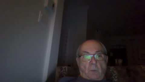 Snapshot of bernard1102 chatting on 22, 10, 2025 bernard1102 online show from 22, 10, 2025