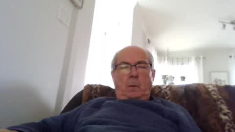 Snapshot of bernard1102 chatting on 24, 10, 2025 bernard1102 online show from 24, 10, 2025