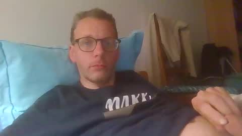 Snapshot of bernie484237 chatting on 13, 5, 2026 Bernie online show from 13, 5, 2026