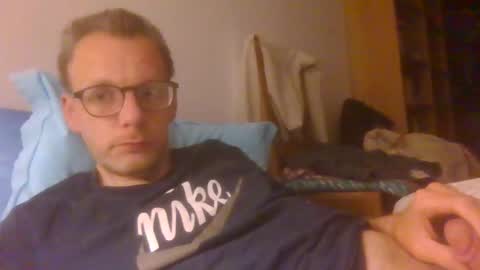 Snapshot of bernie484237 chatting on 14, 5, 2026 Bernie online show from 14, 5, 2026