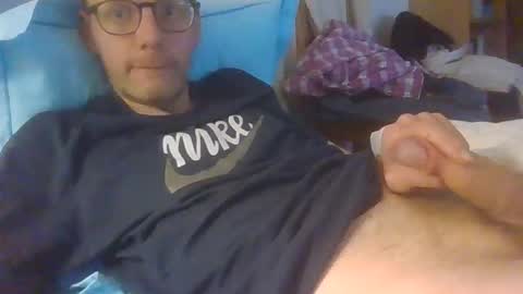 Snapshot of bernie484237 chatting on 15, 5, 2026 Bernie online show from 15, 5, 2026