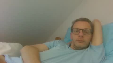 Snapshot of bernie484237 chatting on 28, 5, 2026 Bernie online show from 28, 5, 2026