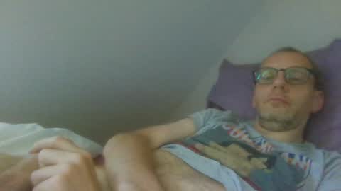 Snapshot of bernie484237 chatting on 28, 6, 2026 Bernie online show from 28, 6, 2026