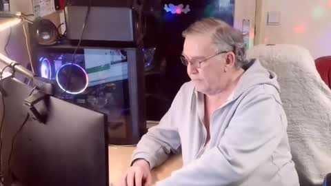 Snapshot of best127 chatting on 5, 3, 2025 jean online show from 5, 3, 2025