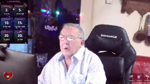 Snapshot of best127 chatting on 1, 10, 2025 jean online show from 1, 10, 2025