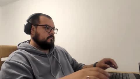 Snapshot of beto1927 chatting on 18, 11, 2025 beto1927 online show from 18, 11, 2025