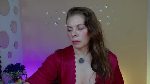 Snapshot of betsy_anub chatting on 8, 5, 2026 LINDA online show from 8, 5, 2026